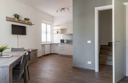 Gardola Apartment | Marianna house in historic center with lake view