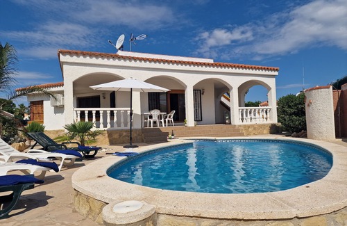 Riumar Ski Chalet | "Marianna"@MARISOL: 310m to the beach, private pool, A/C, WiFi, dog beach.
