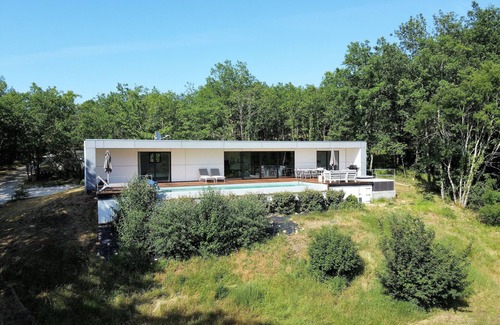 Lachapelle-Auzac Villa | Marilove is a luxury Boutique Villa with private swimming pool and jacuzzi