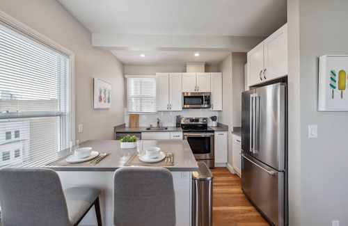 Marina District Apartment | Marina 1 BR w/Office by Anyplace - 11616
