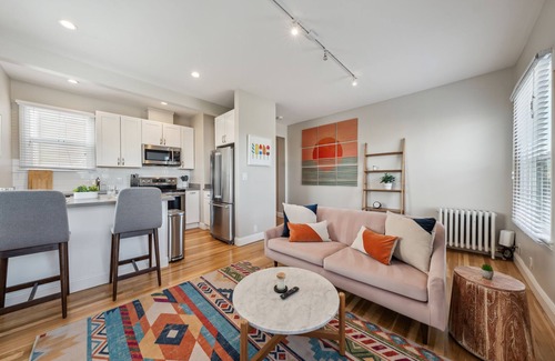 Marina District Apartment | Marina 1 BR w/Office by Anyplace - 11616