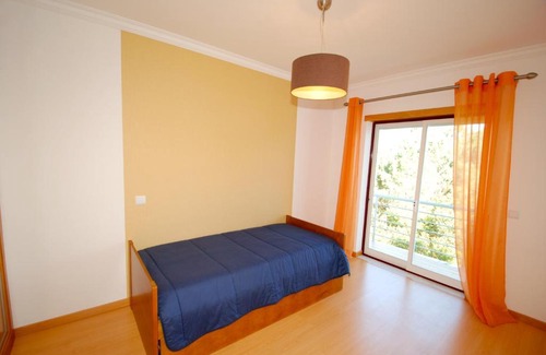 Nazare Apartment | Marina - 3 bedroom sea view apartment in complex with pools