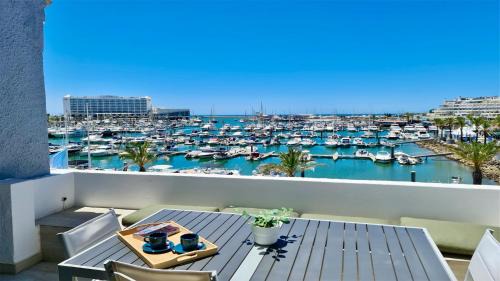 Vilamoura Apartment | Marina Algarve-CleverDetails, located on the marina close to all main amenities