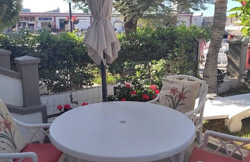 Lomo Quiebre Apartment | Marina Apartment With Garden by El Sirocco