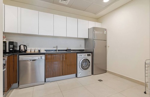 Dubai Media City Apartment | Marina Arcade 2BR Apartment in Dubai Marinann
