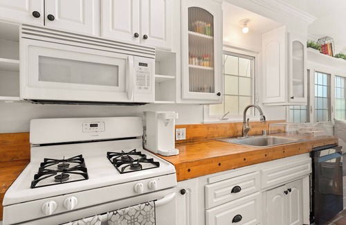 Marina Peninsula House | Marina Del Rey Oceanfront 1BR/1BA – Private & Serene