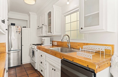 Marina Peninsula House | Marina Del Rey Oceanfront 1BR/1BA – Private & Serene