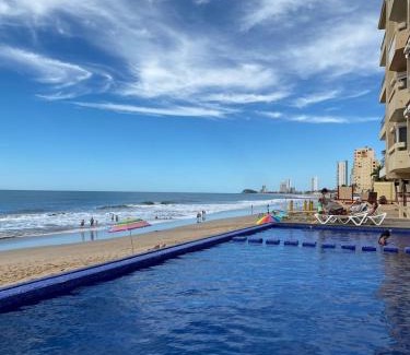 Marina Mazatlan Apartment | Marina del Sol Resort - beautiful 2 bdrm Sleeps 8 -Ocean front