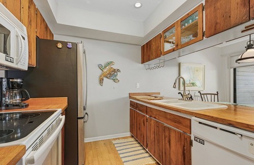 Bokeelia Condo | Marina Gardens Condo, 2/2 with Incredible Endless Water Views! Boat Lift Included!