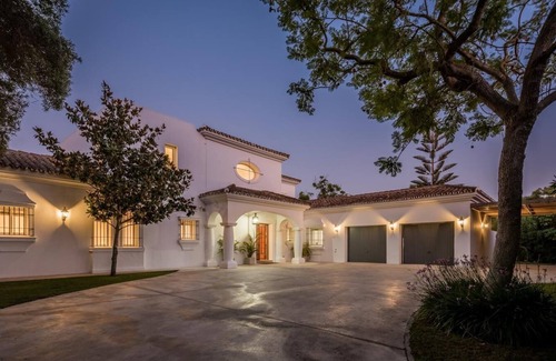 Sotogrande Cottage | Marina House with pool!