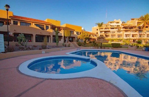 San Carlos Villa | MARINA SAN CARLOS VILLA HOT TUB POOL 3 SUITE DOWTOWN
