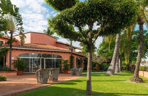 Isla Iguana House | Marina Punta Iguana, Puerto Vallarta 10 guest.