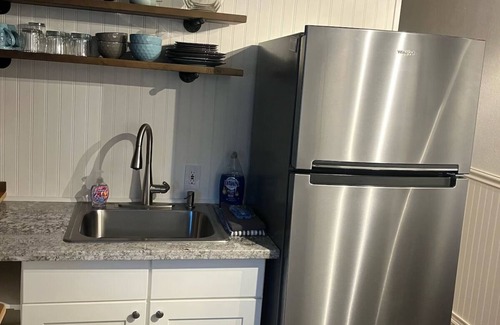 Bass Lake Apartment | Marina View Daze Lakeview 1-bedroom 1 bathroom. Covered patio, BBQ & Fire Pit.