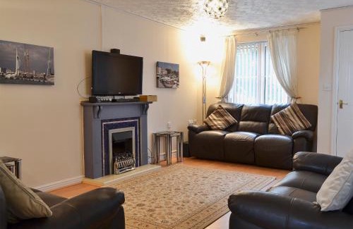 East Cowes House | Marina View