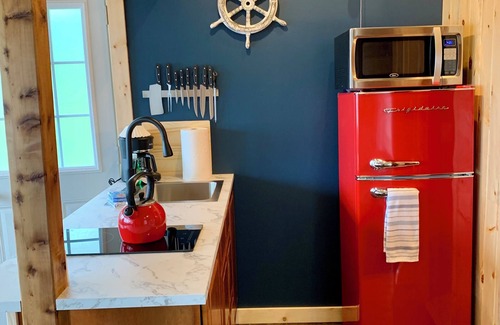 South Haven Cabin | Marine Comfort - Cabin 8