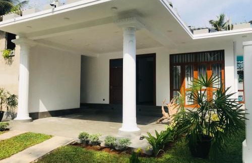 Thiranagama House | Marine Ray Resort Hikkaduwa