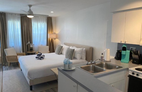 Hollywood South Central Beach Apartment | Marine Villas # 3