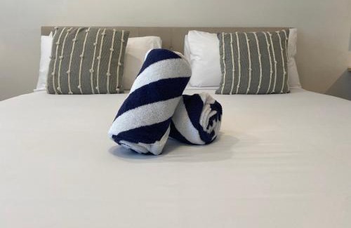 Hollywood South Central Beach Apartment | Marine Villas # 3