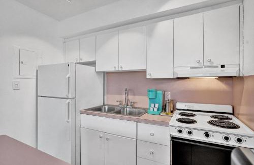 Hollywood South Central Beach Apartment | Marine Villas # 5