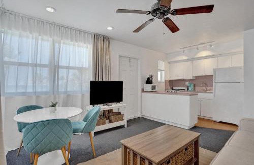 Hollywood South Central Beach Apartment | Marine Villas # 8