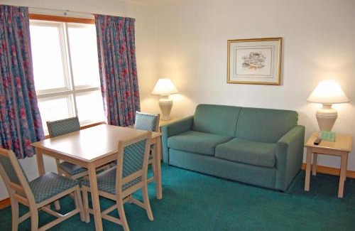 Kill Devil Hills Hotel | Mariner Inn And Suites