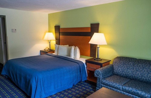 West Yarmouth Hotel | Mariner Motor Lodge- "Where People Come By Choice And Not By Chance".