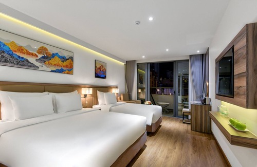 Tran Phu Beach Hotel | Maris Hotel Nha Trang