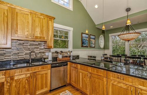 Cape Fear Station House | Maritime Forest retreat close to East Beach!