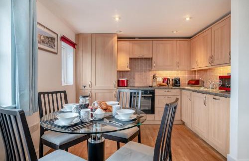 West Bay Apartment | Maritime House Apartment
