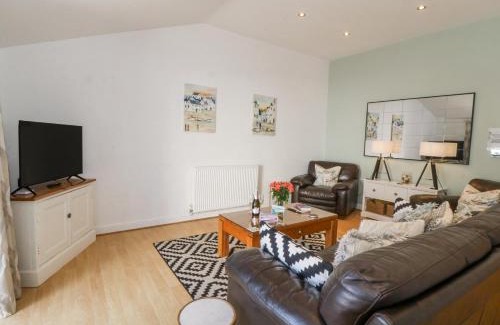 Borth-y-Gest House | Maritime Mews, 6 The Oakleys