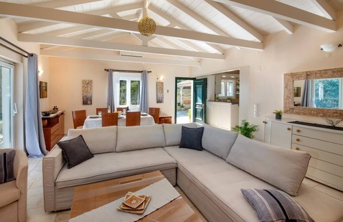 Makratika Villa | Maritina Villa - Three Bedroom Villa, Sleeps 6