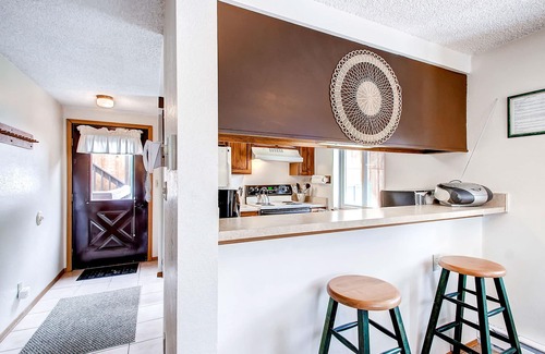 Warrior's Mark Condo | Mark IX #1: Outstanding Location - Close to Town and Slopes - Free Shuttle