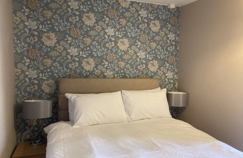 Glastonbury Hotel | Market House