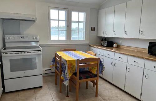 Terra Nova Cabin | Markland Cottage Winery