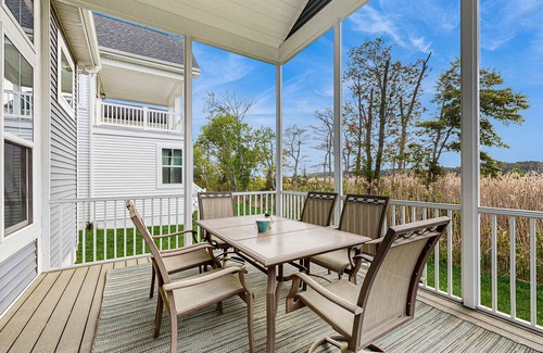 Cedar Neck House | Marlin Chase home with resort amenities, deck, grill, Free WIFI