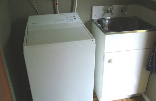 Wharewaka House | Marlow Grove with a Short walk to Lake, Quiet cul de sac location