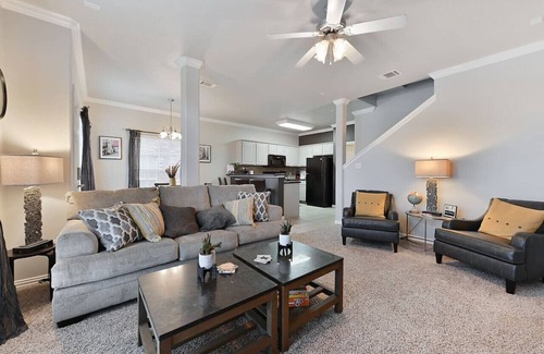 College Station Apartment | Maroon Tap ~ Aggieland Vacation Rentals