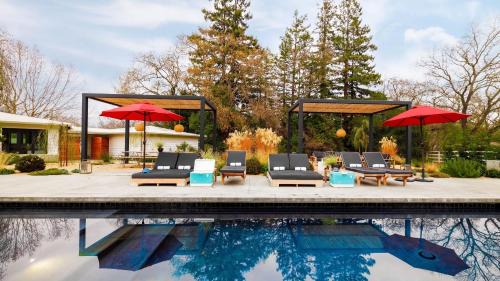 Sonoma Villa | Marquee By AvantStay Modern Stylish Estate w Pool Entertainers Courtyard