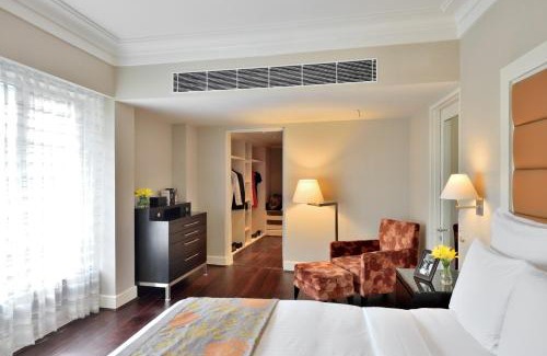 Powai Hotel | Marriott Executive Apartment - Lakeside Chalet, Mumbai