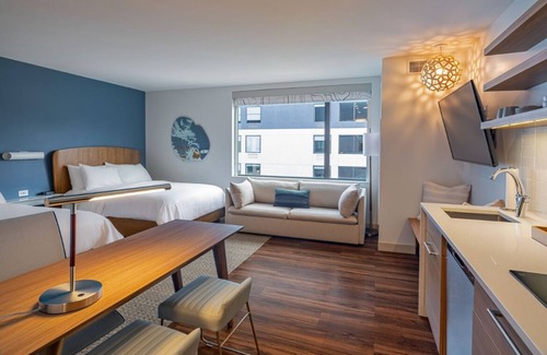 Downtown Colorado Springs Hotel | Marriott Hotel in downtown Colorado Springs with indoor pool,WiFi, fitness room