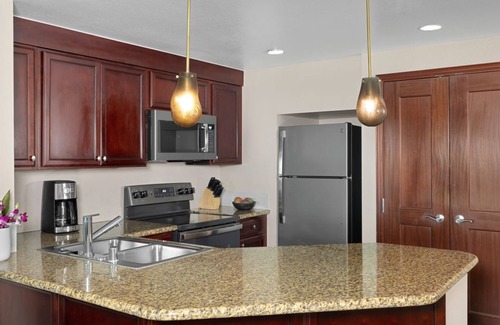 Ko Olina Resort | Marriott Ko Olina Beach Front Resort 2 bedroom mountain view for Christmas!