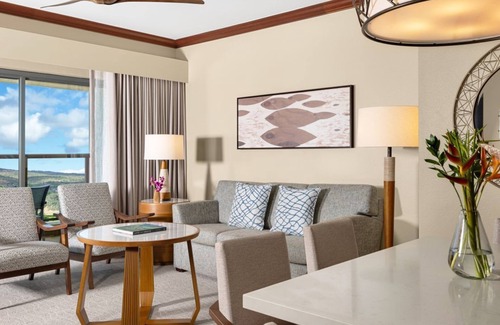 Ko Olina Resort | Marriott Ko Olina Beach Front Resort 2 bedroom mountain view for Christmas!