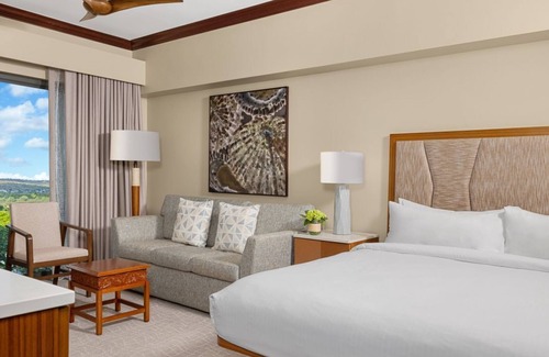 Ko Olina Resort | Marriott Ko Olina Beach Front Resort 2 bedroom mountain view for Christmas!