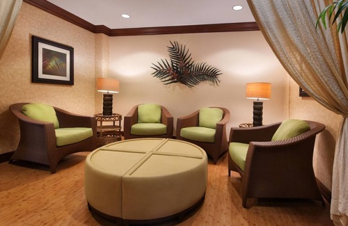 Historic Lahaina Front Street Resort | Marriott Maui Ocean Club - Studio -Sleeps 4