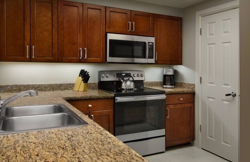 Central Beach Resort | Marriott's BeachPlace Towers 2 Bedroom Villa