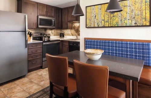 Peak 9 Villa | Marriott's Mountain Valley Lodge at Breckenridge full resort access