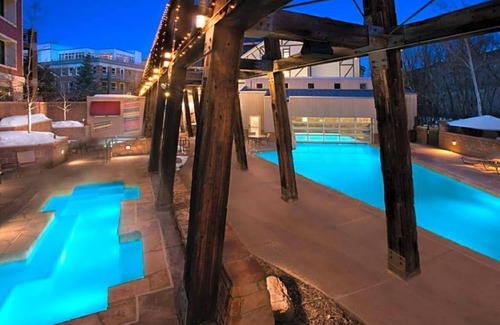 Deer Valley Hotel | Marriott's Summit Watch, steps to town ski lift. Studio, sleeps 4, 1 Bath