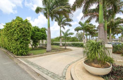 Weston House | Marsh Mellow South Cottage by Bluescape