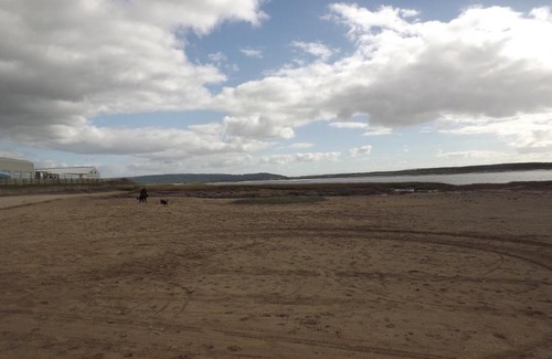 Kidwelly House | Marsh Water Ponds Fishery
