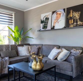 Zevenbergen Apartment | Mart9 City Loft